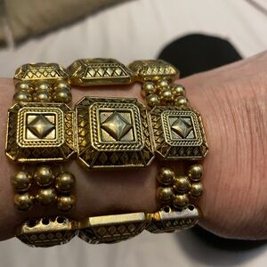 Elegant Gold Bracelet for Women